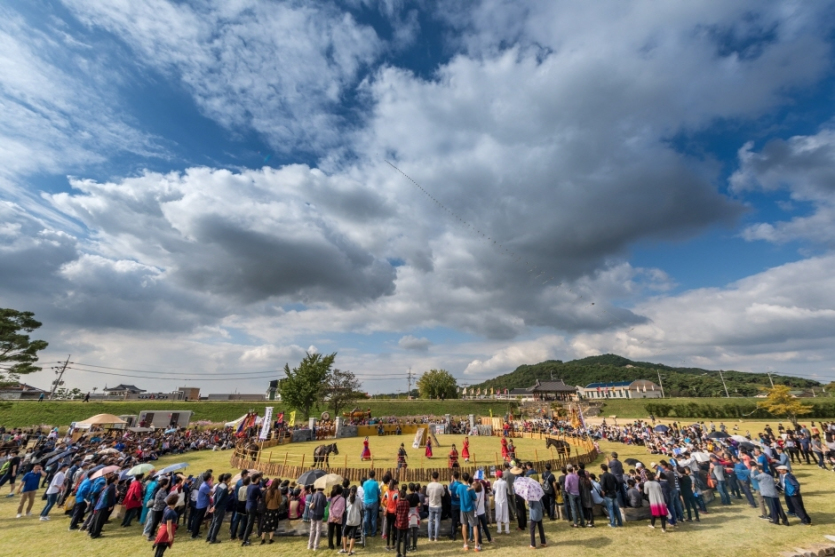 Seosan Haemieupseong Fortress Festival (서산해미읍성역사체험축제)
