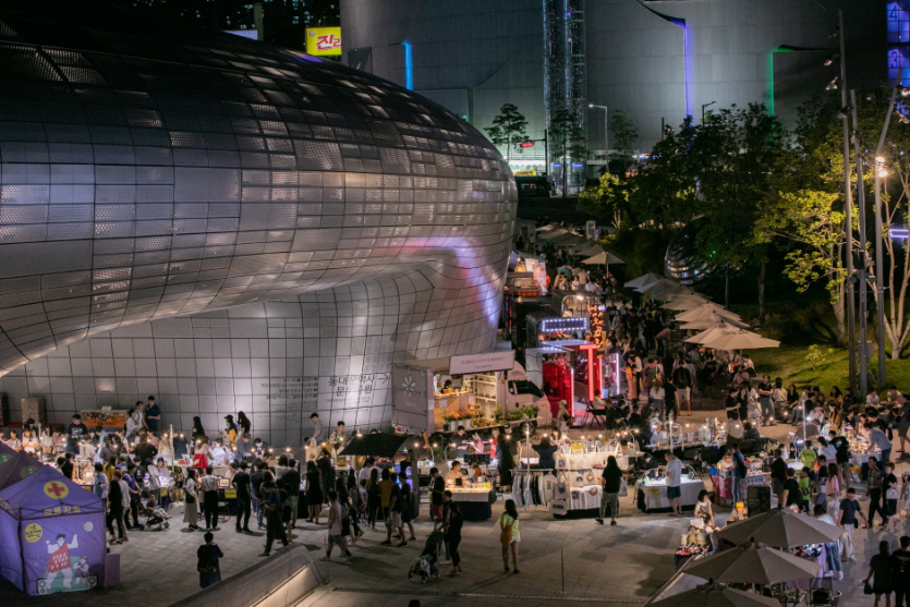 Seoul Bamdokkaebi Night Market (서울 밤도깨비 야시장)