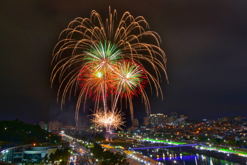 Gangneung Danoje Festival (강릉 단오제)