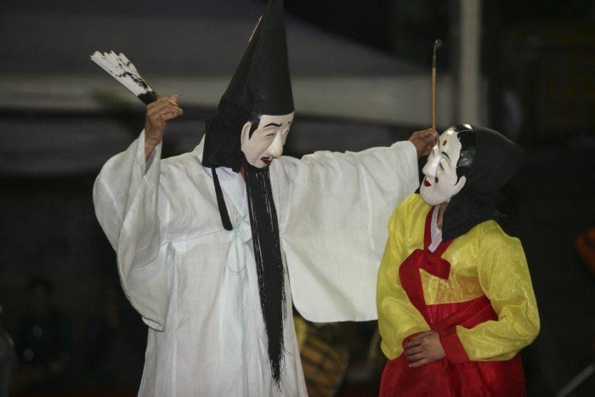江陵端午祭（강릉단오제）