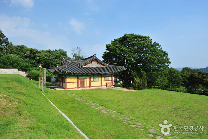 강화유수부동헌