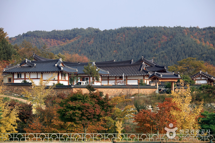 문학의 고장에서 만나는 문인의 향기