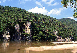 도란도란 수다가 모이는 청정계곡