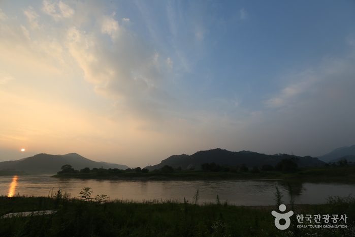 일상에서 벗어나 자연과 함께하는 충주 힐링 여행 일상에서 벗어나 자연과 함께하는 충주 힐링 여행