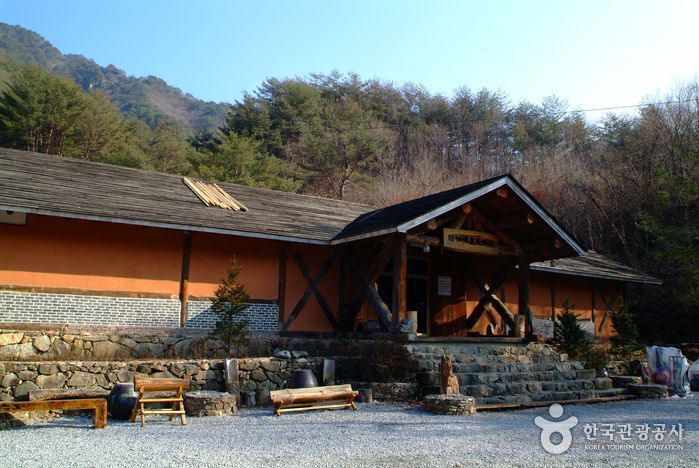 강원도 영월의 우리 민속과 아프리카 민속 박물관에서의 토속체험